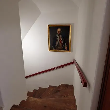 퀸 비 아파트먼츠 아파트 프라하